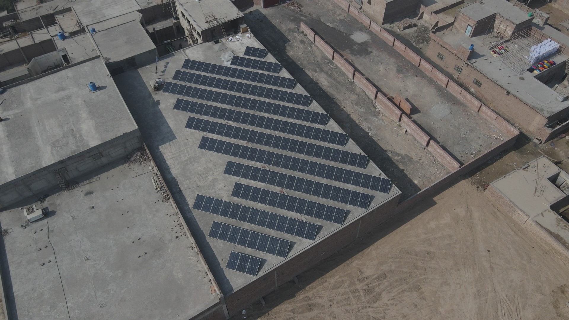 DJI_0047 - frame at 0m37s